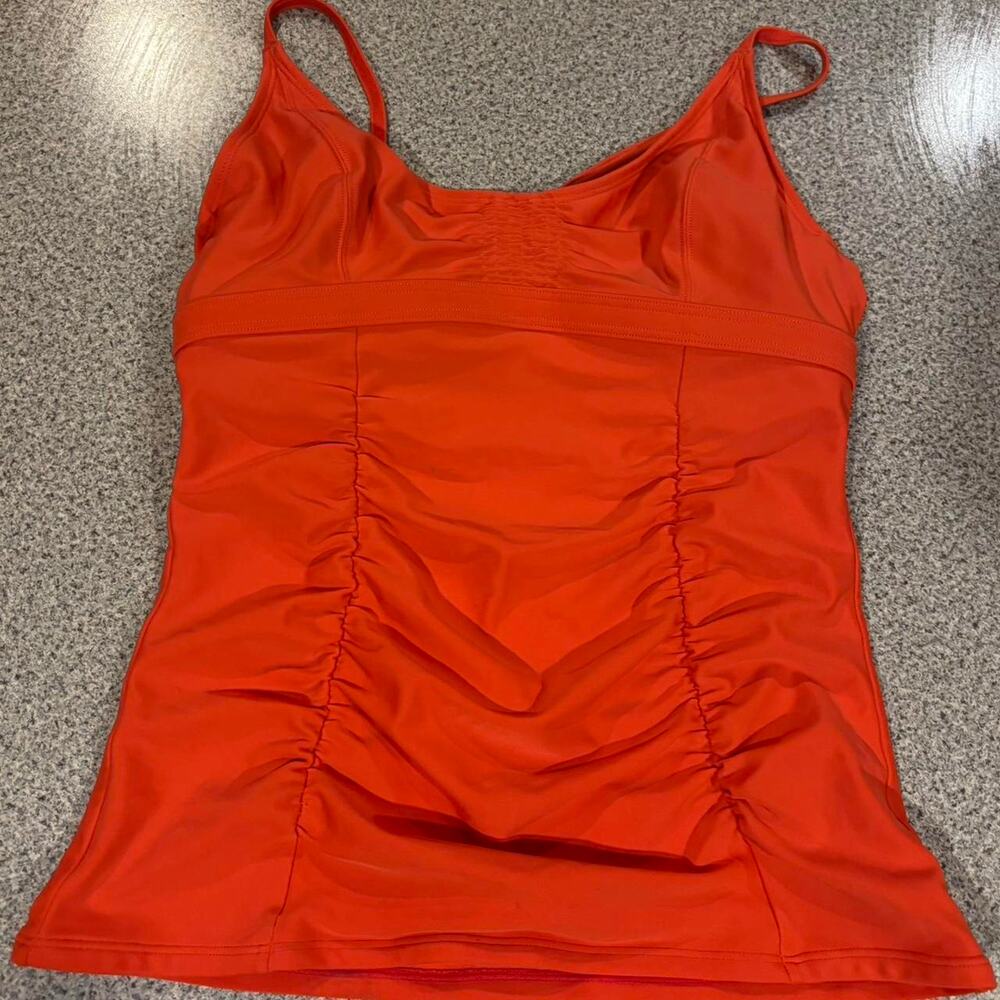 Athleta Bright and Bold Orange Swimsuit Top 34 B/C